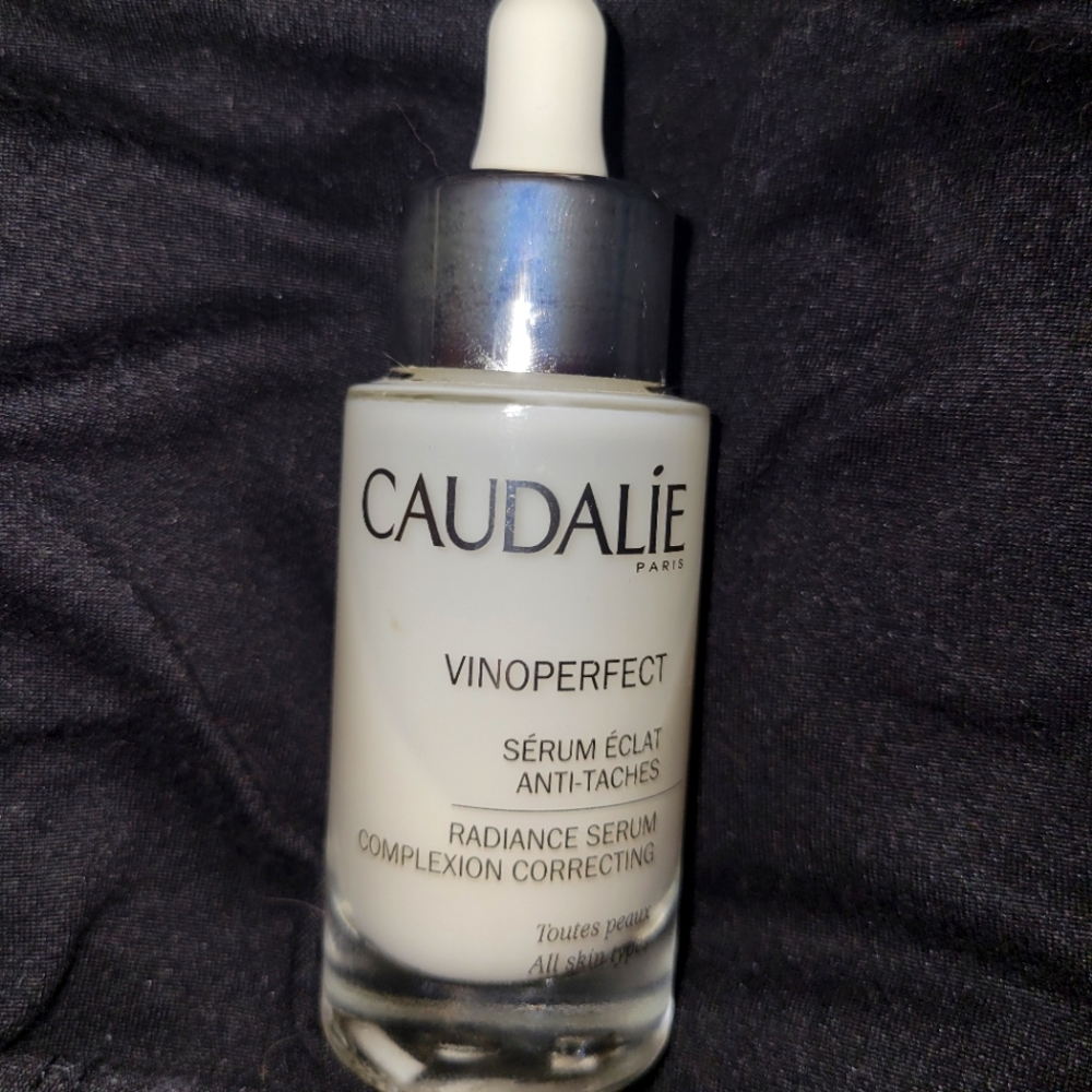 Radiance Dark Spot Correcting Serum VINOPERFECT